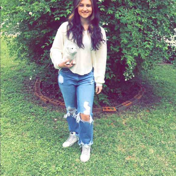 Meet your Posher, Alyssa - Picture 9 of 9